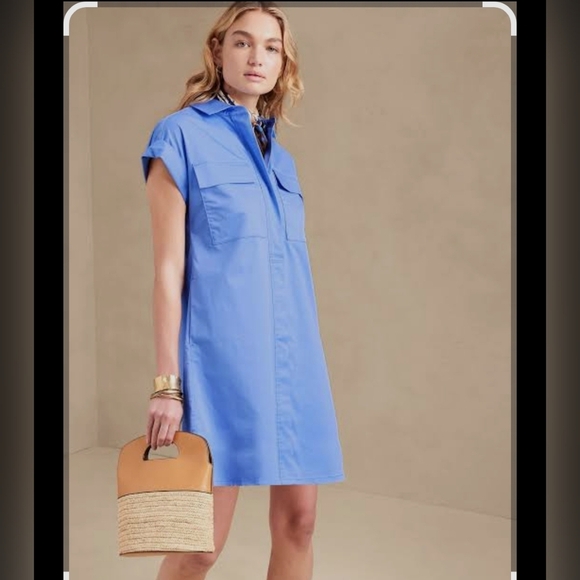 Banana Republic Light Blue Collared Shirt - Picture 1 of 13